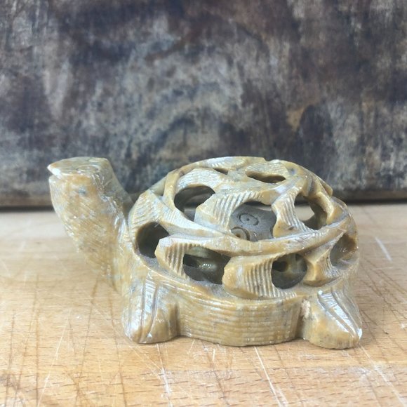 Carved Turtle with Baby Inside Soapstone Figurine Reptile Amphibian - Picture 1 of 7